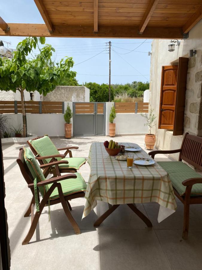 Avli House Vori Villa Luaran gambar