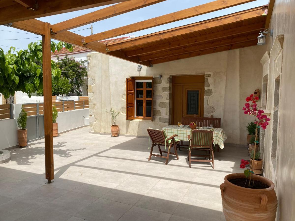 Avli House Vori Villa Luaran gambar