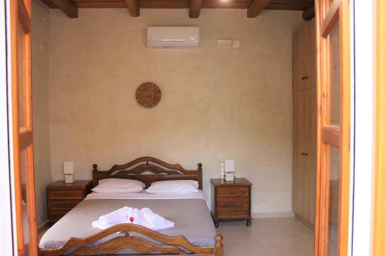 Avli House Vori Villa Luaran gambar